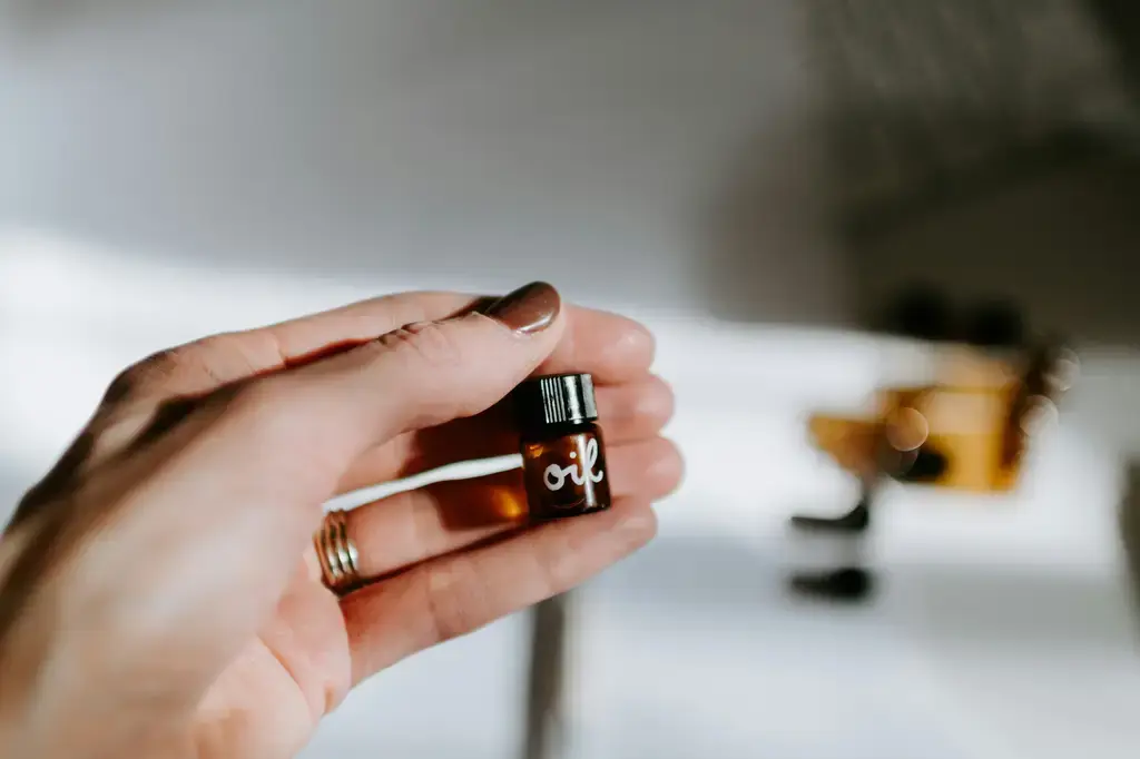 頂級香水傳奇：H24愛馬仕恆時男性淡香精，引領時間與香氣的完美結合